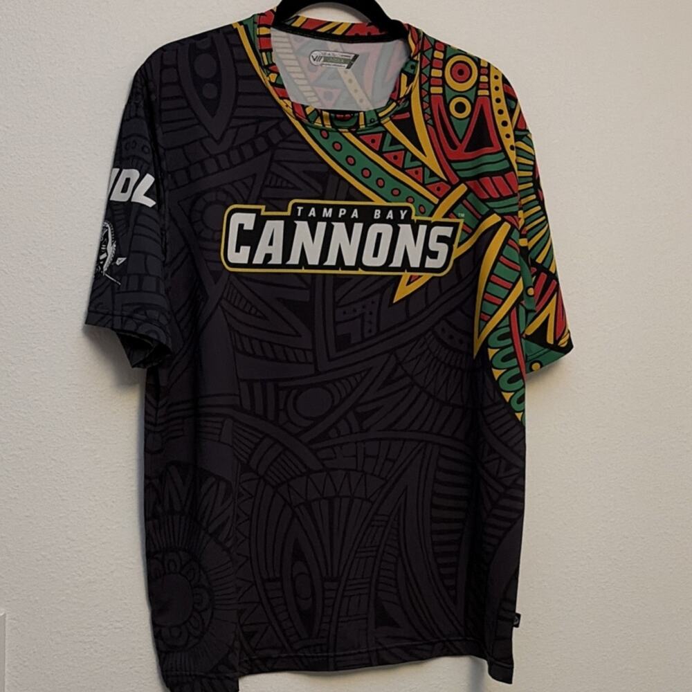 Celeb posey Men's Performance T-Shirt Black Multicolor Graphic Size L
